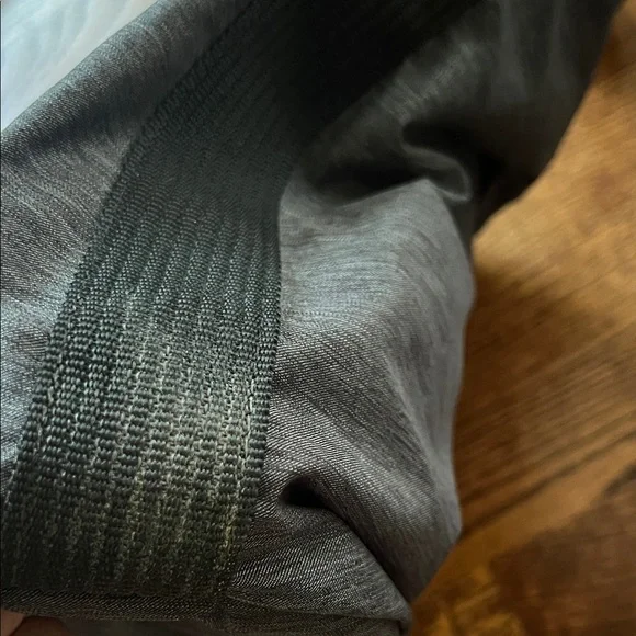 🎉Good condition SHERPANI Force wellness zip up shoulder tote bag for yoga or gym - Picture 9 of 10